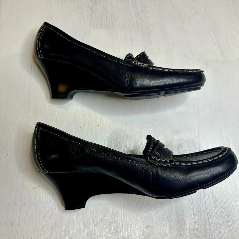 What’s What Aerosoles Black Leather Wedge Loafers Women’s 8 Twine N Dine